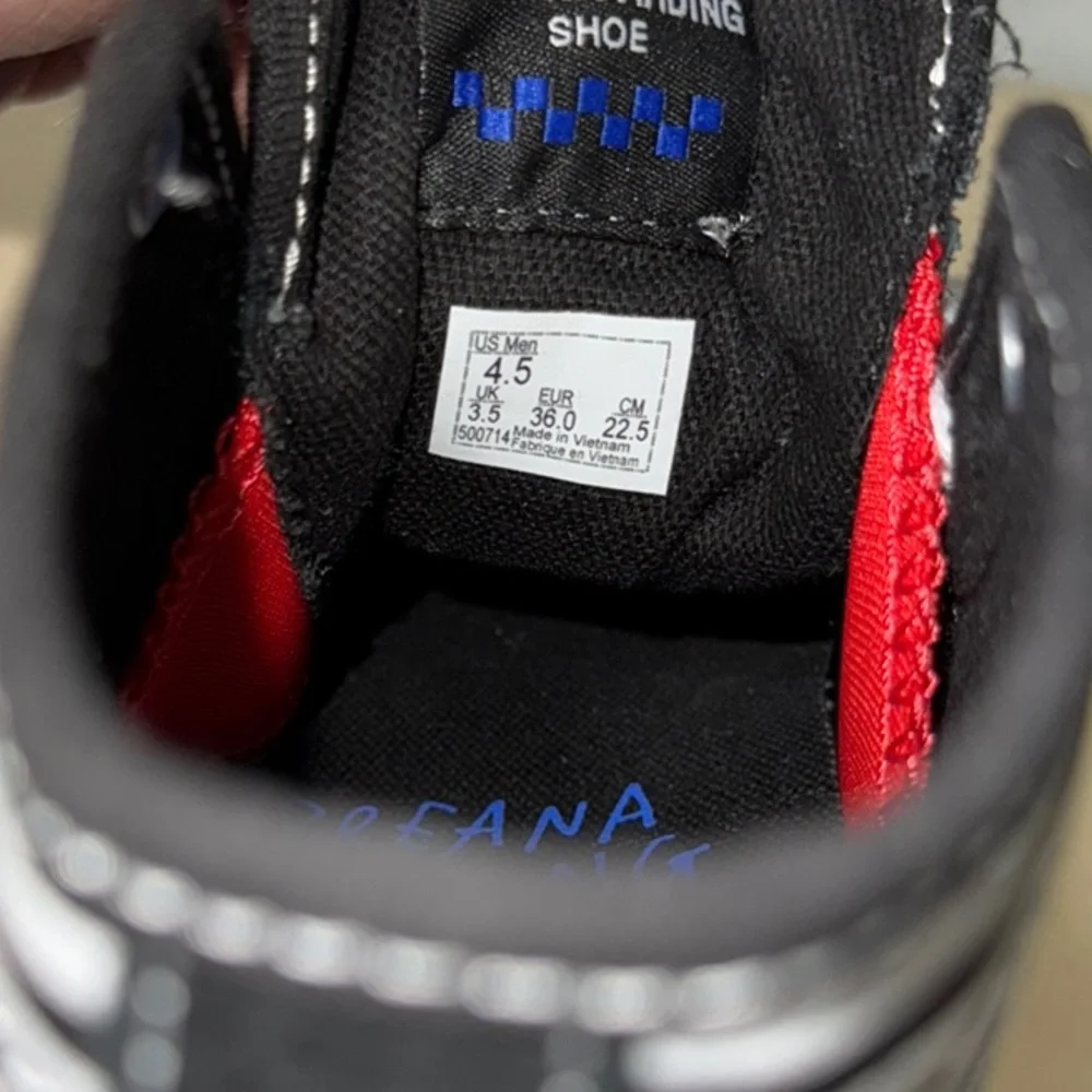 Vans Black and White High-Top Sneakers Classic Skate Design - Picture 7 of 7